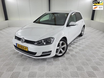 Volkswagen Golf 1.0 TSI Edition, Trekhaak, App-Connect