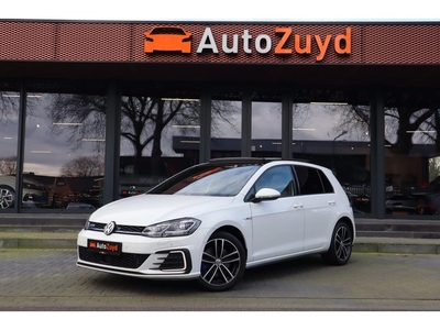 Volkswagen Golf 1.4 TSI PHEV GTE Pano / Navi / PDC / Leer