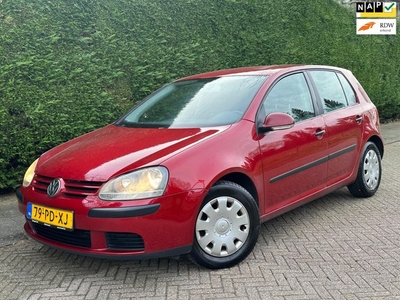 Volkswagen Golf 1.6 FSI /AIRCO/CRUISE/6BAK/RIJDTGOED!/