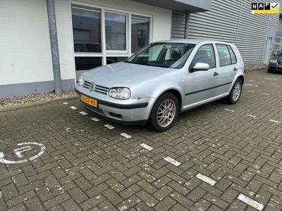 Volkswagen Golf 2.0 Trendline