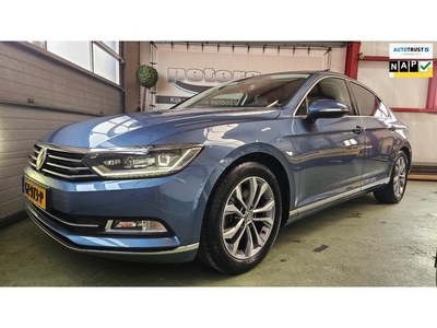 Volkswagen Passat 1.4 TSI ACT Highline / Virtual / Pano /