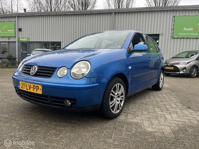 Volkswagen Polo 1.4-16V Comfortline AUTOMAAT