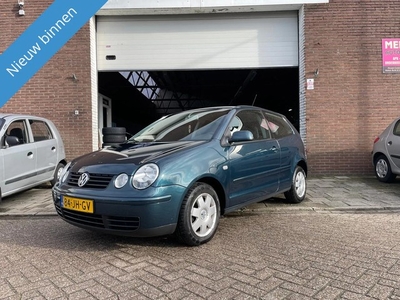 Volkswagen Polo 1.4-16V Highline Automaat Cruisecontrol