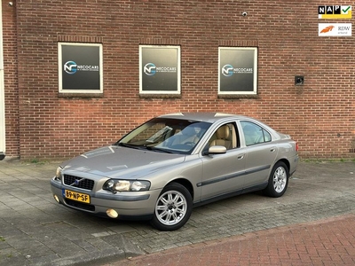 Volvo S60 2.4 Edition / DEALER ONDERHOUDEN / NETTE AUTO /