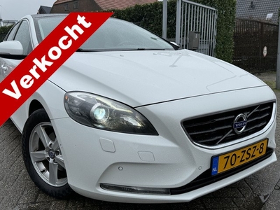 Volvo V40 1.6 D2 Momentum PANO/XENON/NAV/CLIMA (bj 2013)