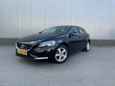 Volvo V40 1.6 T3 Momentum Clima Cruise 107262KM