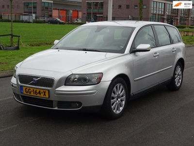 Volvo V50 2.4i Elite AUT. CLIMA/CRUISE/APK 03-2025