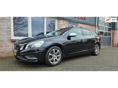 Volvo V60 1.6 T4 Kinetic R-Design! Trekhaak! Xenon!