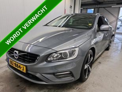 Volvo V60 D4 190PK R-Design / Apk Juni-2025 / Schuifdak /