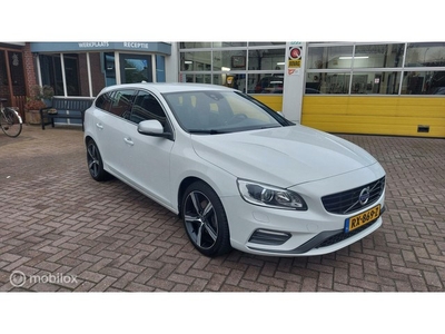 Volvo V60 2.0 D4 Business Sport R disign