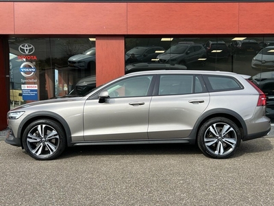 Volvo V60 Cross Country 2.0 B5 AWD Pro AUT