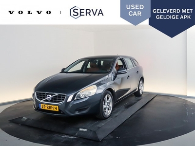 Volvo V60 T3 Momentum (bj 2011)