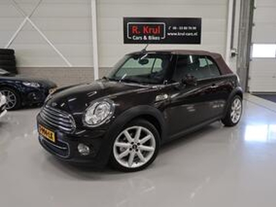 Mini COOPER Mini Cabrio 1.6 Highgate Leer Stoelverwarming 17 inch sportvelgen Iced Chocolate TomTom navigatie Elektrische kap 1e Eigenaar Boekjes/ facturen aanwezig winterbanden