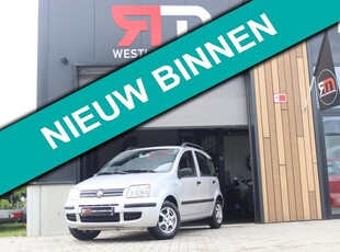 Fiat Panda 1.2 Young/airco/elekt ramen/ central lock/lm velgen/radio cd/onderhoudsboekjes aanwezig/2 sleutels/abs nieuwstaat