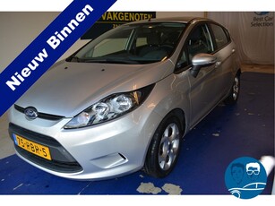 Ford Fiesta 1.25 Limited Trekhaak Airco Lmvelg Audio/aux Spoiler Boordcomp Centrvergrafstbed mooie strakke 4-deurs auto met trekhaak