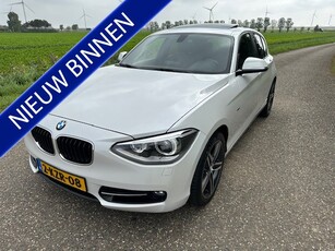 BMW 1-serie 114i Sport Leer Schuifdak Navigatie 17 Inch Enz