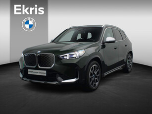 BMW iX1 xDrive30 Launch Edition | Innovation Pack | Travel Pack | Comfort Pack | xLine | Adaptief M Onderstel | Panoramadak | Head-Up Display | DAB | Harman Kardon | 19''