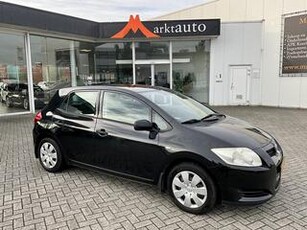 Toyota AURIS 1.6-16V Terra Trekhaak Airco