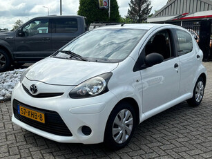 Toyota Aygo 1.0 VVTI 2012 Wit 5-Deurs NL Auto Stuurbekrachtiging