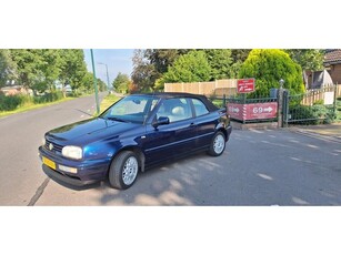 Volkswagen Golf Cabriolet 1.8