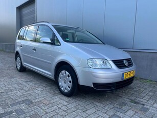 Volkswagen Touran 1.6-16V FSI BusinessApk 05-2025