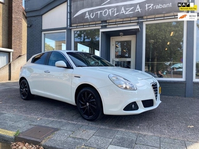 Alfa Romeo Giulietta 1.4 T Distinctive / CLIMAT / LEDER /