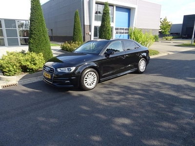 Audi A3 Limousine 1.6 TDI ultra Pro Line Plus Xenon