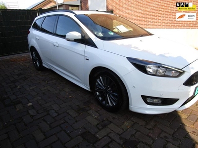 Ford Focus Wagon 1.0 Titanium ST-Line Airco