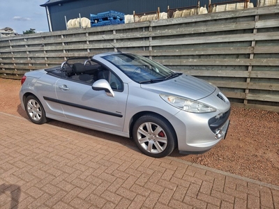 Peugeot 207 CC 1.6 VTi Première