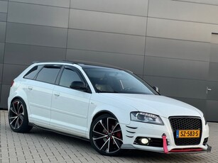 Audi A3 Sportback 1.4 TFSI S-edition 200PK+Camera.2xPano NAP