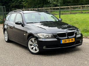 BMW 3-serie Touring 320i High Executive /Airco/LM-velgen/