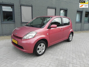 Daihatsu Sirion 2 1.0-12V Trend 5drs Apk 3-9-2025 Stuurbekrachtiging