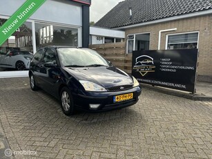 Ford Focus 1.6-16V Futura airco, lange apk leer