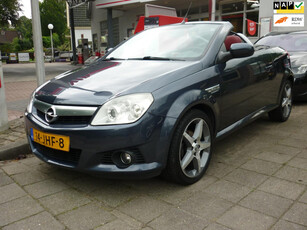 Opel Tigra TwinTop 1.4-16V edition,airco,leder.