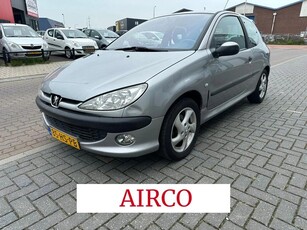 Peugeot 206 1.6-16V XS Airco, Lees goed veel vervangen.