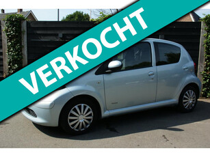 Toyota Aygo 1.0-12V * UITVERKOOP * Airco * 5 deurs * Elektrische ramen *