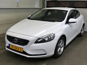 Volvo V40 1.6 T3 Momentum - Airco - Trekhaak - Nette auto!