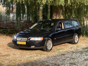 Volvo V70 2.4 Aut. Momentum Rijklaar