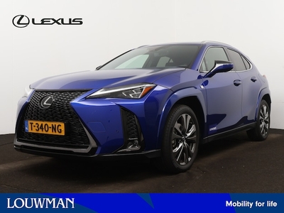 Lexus UX Benzine