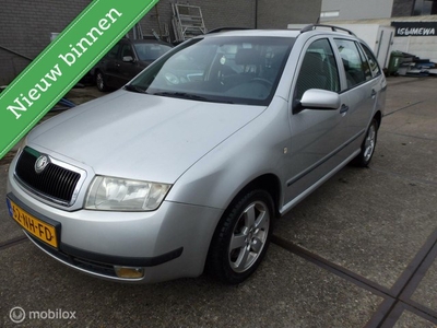 Skoda Fabia Combi Elegance 105470 km nap + boekjes aanwezig