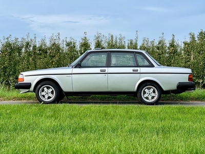 Volvo 244 2.1 Turbo Overdrive 170k km zeer origineel