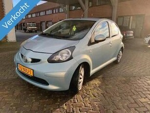 Toyota AYGO 1.0-12V! Apk t/m 11-2024! Airco! 5 Deurs!