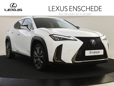 Lexus UX Benzine