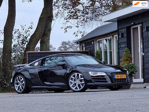 Audi R8 5.2 V10 FSI Quattro (Keramische remschijven / Carbon / Led)