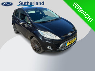 Ford Fiesta 1.4 Titanium 96pk Cruise control | Lichtmetalen velgen ( Zwart ) | Achterspoiler | Voorruit verwarming | Climate control | Parkeersensoren | 5 deurs