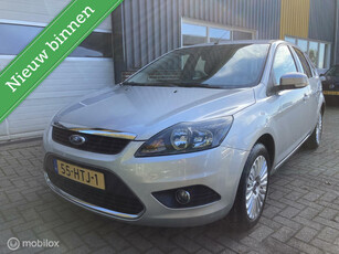 Ford Focus 1.6 Titanium ZEER NETJES!