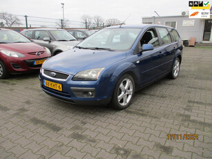 Ford Focus Wagon Ford Focus Wagon 1.6-16V Ambiente-AIRCO-NAVIGATIE