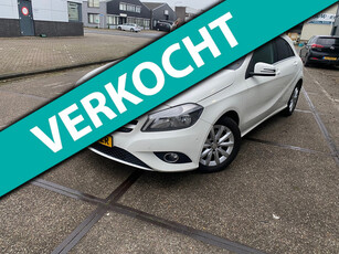 Mercedes-Benz A-klasse 180 Ambition/3e EIG/dealeronderhouden/ 1jaar apk/ navi/ stoelverwarming/ parkeersensoren V&A/ volle opties!