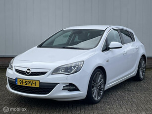 Opel Astra 1.4 Turbo GT | Xenon | Leder | Navi | LMV | Stoelen & Stuur-Verwarming |