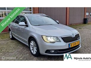 Skoda Superb Combi 1.6 TDI Ambition Business Trekhaak | Leer | Elektrisch-Stoelen | Navi | e